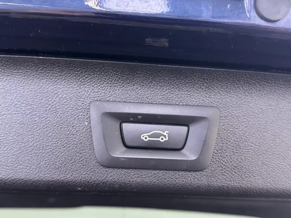 Photo 19 of 30 of WBA11CG020CK19014 BMW 5 Serie Touring 530e Business Edition Plus