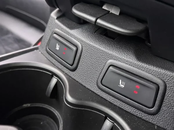 Photo 19 of 31 of VF1RFE00463171018 Renault Kadjar 1.3 TCe Aut. Black Edition