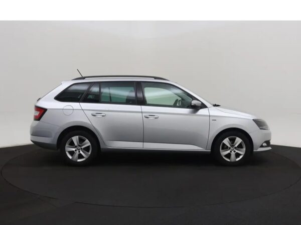 Photo 20 of 22 of TMBJP6NJ8JZ137107 Skoda Fabia Combi 1.0 TSI Clever
