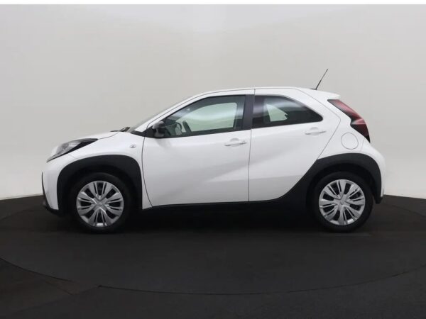 Toyota Aygo X 1.0 VVT-i MT Play