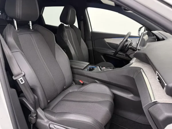 Peugeot 3008 1.6 HYbrid 225 GT