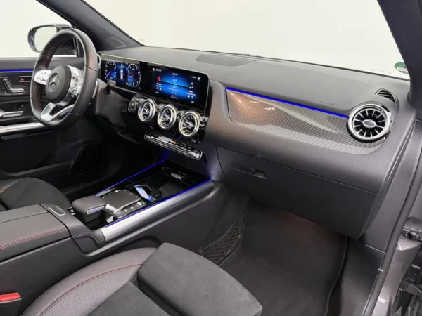 Mercedes-Benz GLA 250 AMG Line