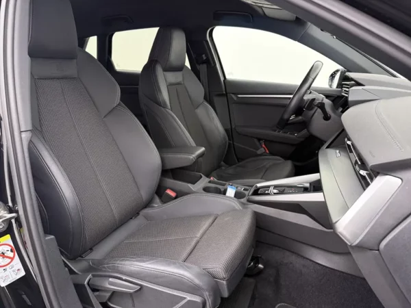 Photo 20 of 26 of WAUZZZGY0MA117586 Audi A3 Sportback 45 TFSI e S