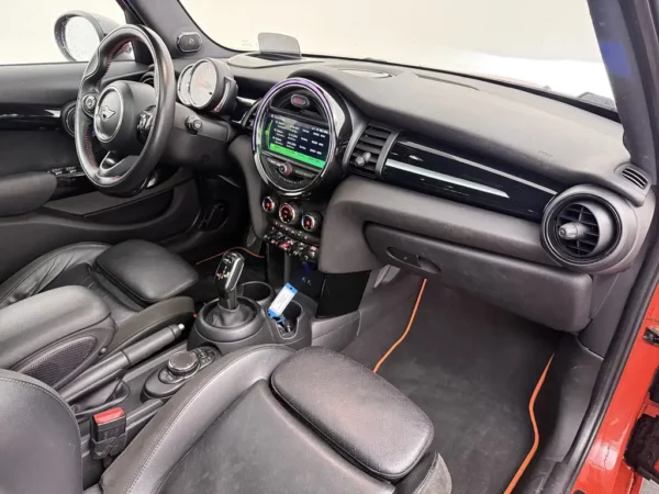 MINI 5-deurs 1.5 Aut. Cooper JCW