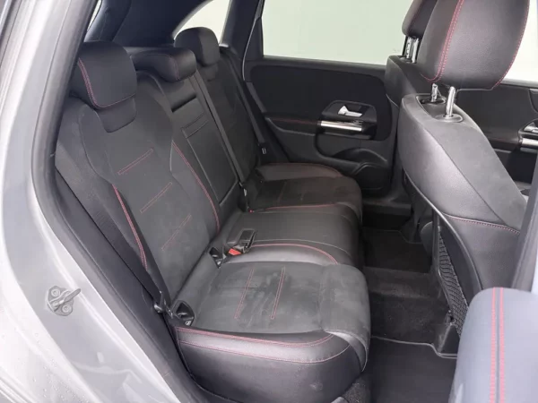 Photo 20 of 28 of WDD2470841J012995 Mercedes-Benz B-Klasse 180 Aut. Business Solution AMG