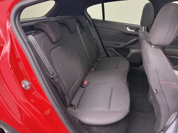 Ford Focus 1.0 EcoBoost Hybrid ST-Line X