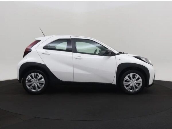 Toyota Aygo X 1.0 VVT-i MT Play