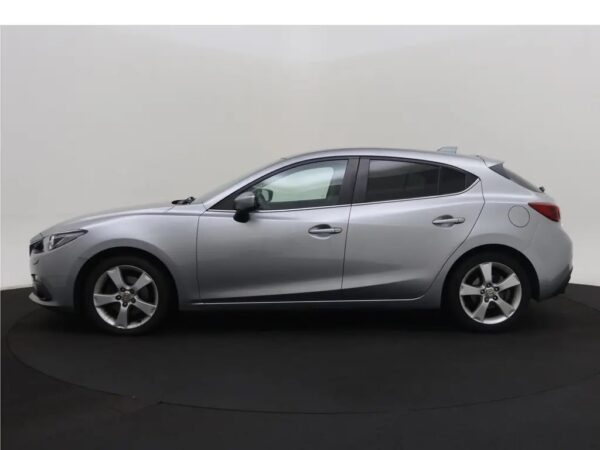 Photo 21 of 24 of JMZBM546811118317 Mazda 3 2.0 TS+ Aut.