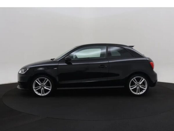 Photo 21 of 24 of WAUZZZ8X5GB017407 Audi A1 1.0 TFSI S-Tronic