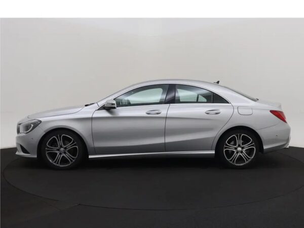 Photo 21 of 24 of WDD1173421N254709 Mercedes-Benz CLA-Klasse 180 Ambition