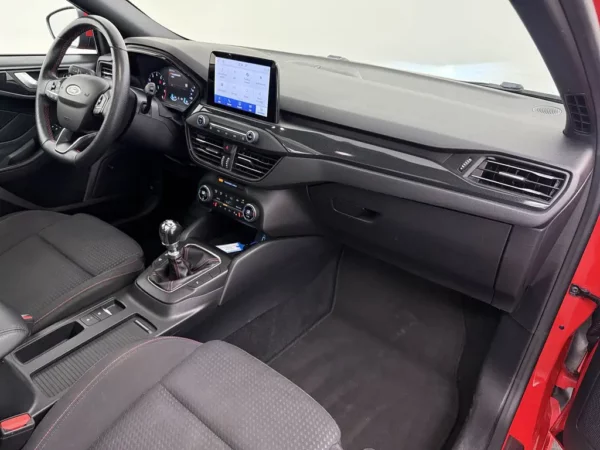 Ford Focus 1.0 EcoBoost Hybrid ST-Line X