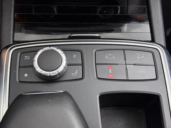Photo 21 of 41 of WDC1668741A226623 Mercedes-Benz GL-Klasse AMG 63 7p.