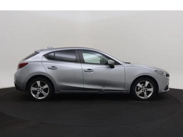 Photo 22 of 24 of JMZBM546811118317 Mazda 3 2.0 TS+ Aut.