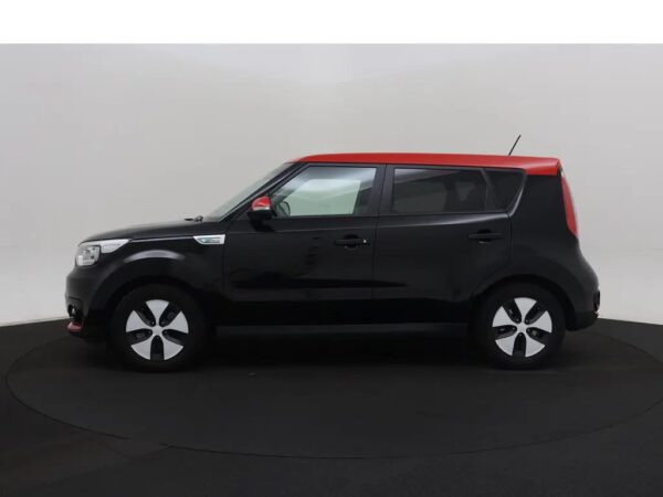 Photo 22 of 25 of KNAJX81EFG7014985 Kia Soul EV ExecutiveLine 27 kWh