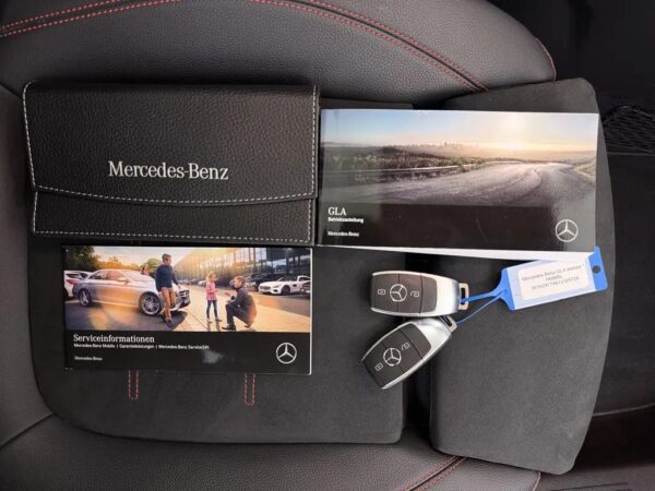 Mercedes-Benz GLA 250 AMG Line