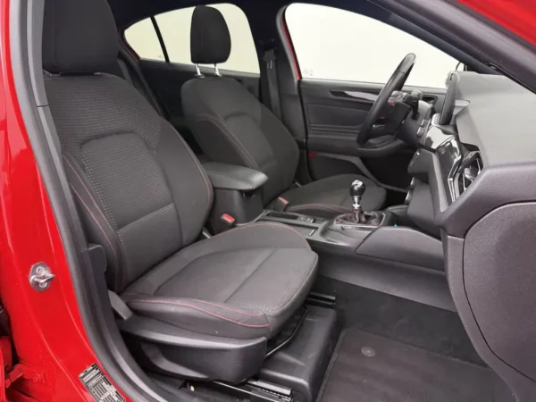 Ford Focus 1.0 EcoBoost Hybrid ST-Line X