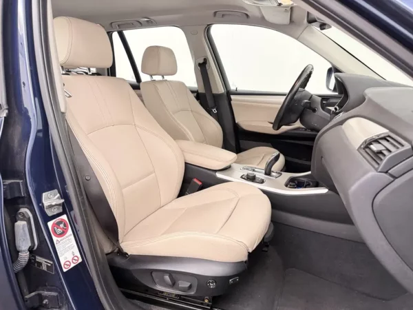 Photo 22 of 32 of WBAWY310900A77887 BMW X3 xDrive20d High Executive