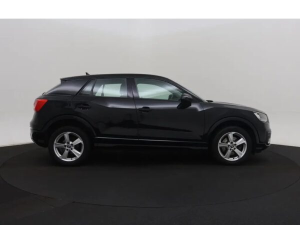 Photo 23 of 25 of WAUZZZGA6JA076735 Audi Q2 1.4 TFSI CoD Aut. Design Pro Line Plus
