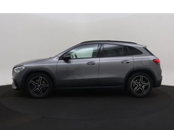Mercedes-Benz GLA 250 AMG Line