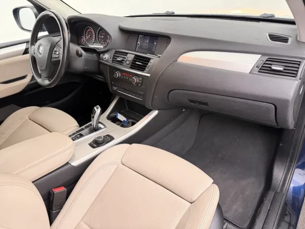 Photo 23 of 32 of WBAWY310900A77887 BMW X3 xDrive20d High Executive