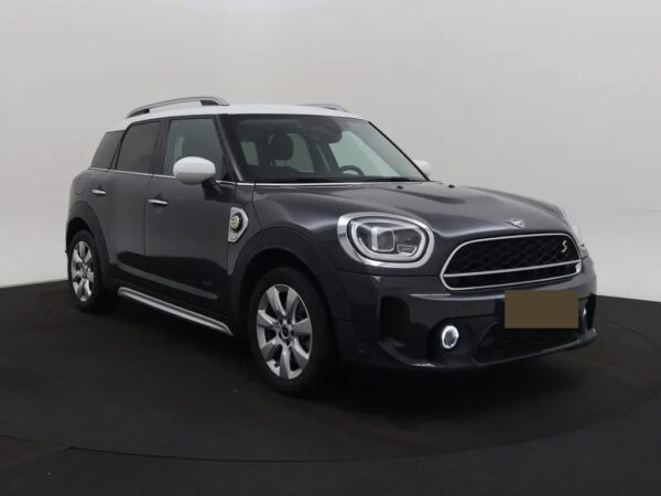 Photo 24 of 25 of WMW21BS0003M42027 MINI Countryman 1.5 Cooper S Automaat E ALL4 Chili