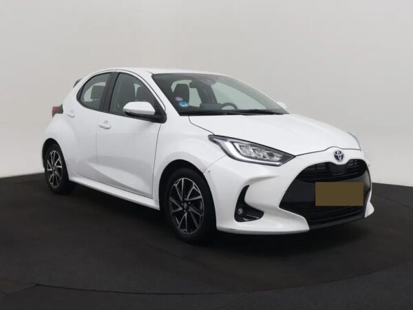 Photo 24 of 25 of YARKBAC3400125805 Toyota Yaris 1.5 Hybrid Dynamic