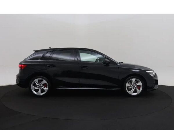 Photo 24 of 26 of WAUZZZGY0MA117586 Audi A3 Sportback 45 TFSI e S
