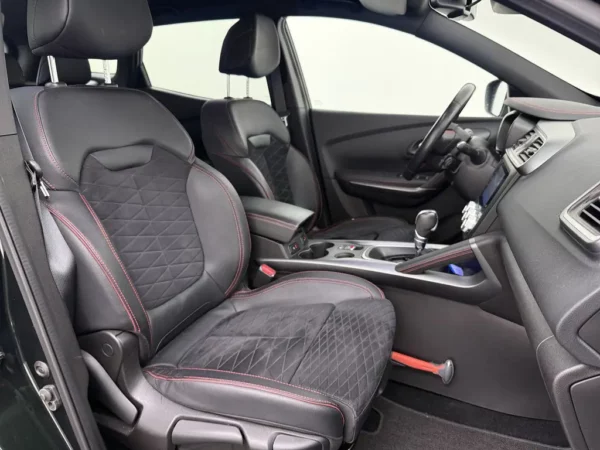 Photo 24 of 31 of VF1RFE00463171018 Renault Kadjar 1.3 TCe Aut. Black Edition
