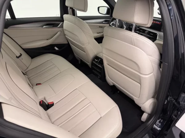 BMW 5 Serie Touring 530i xDrive High Ex.