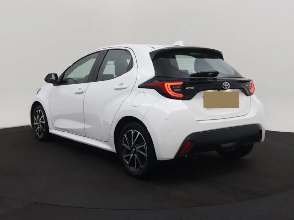 Photo 25 of 25 of YARKBAC3400125805 Toyota Yaris 1.5 Hybrid Dynamic