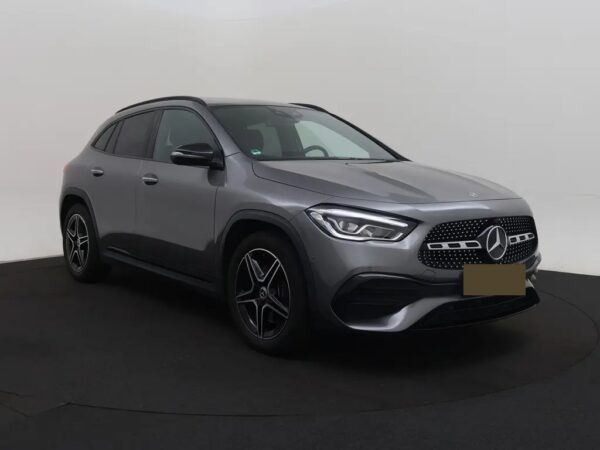 Mercedes-Benz GLA 250 AMG Line