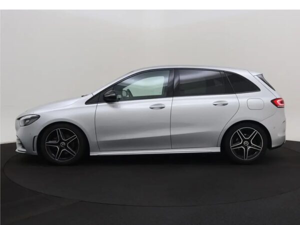 Photo 25 of 28 of WDD2470841J012995 Mercedes-Benz B-Klasse 180 Aut. Business Solution AMG