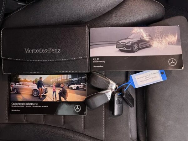 Photo 25 of 29 of WDC2539811V230890 Mercedes-Benz GLC 200 4MATIC Business Solution AMG