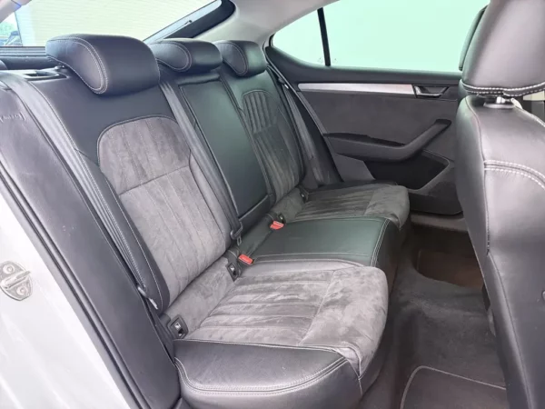Skoda Superb 1.6 TDI AUT.