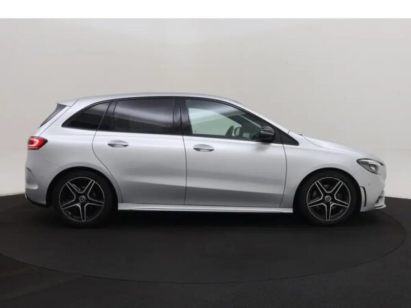 Photo 26 of 28 of WDD2470841J012995 Mercedes-Benz B-Klasse 180 Aut. Business Solution AMG