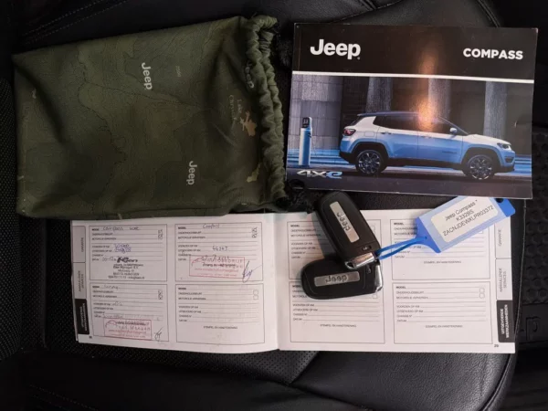 Photo 26 of 31 of ZACNJDEWXLPR03372 Jeep Compass 4xe 240 Plug-in Hybrid Electric