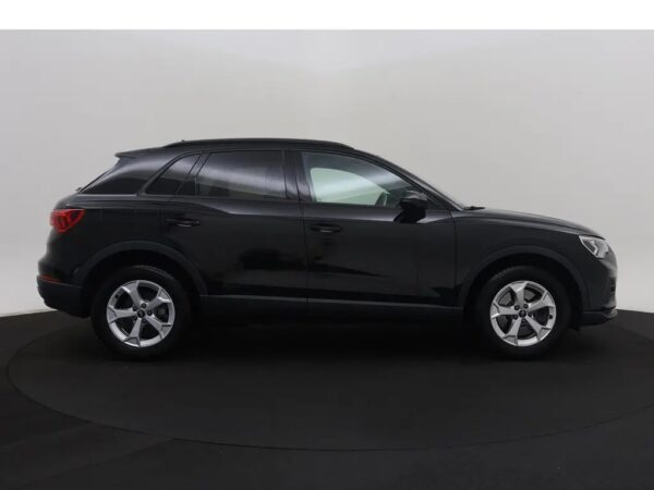 Photo 27 of 29 of WAUZZZF36M1124824 Audi Q3 45 TFSI e S edition