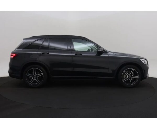 Photo 27 of 29 of WDC2539811V230890 Mercedes-Benz GLC 200 4MATIC Business Solution AMG