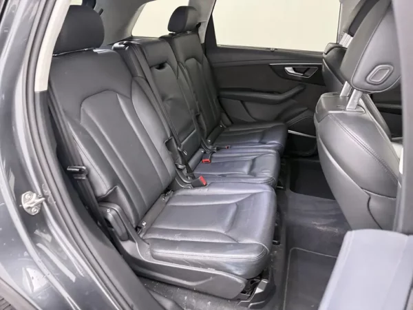 Photo 27 of 34 of WAUZZZ4M9MD013937 Audi Q7 55 TFSI e quattro Pro Line Plus