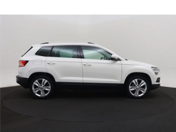 Photo 28 of 30 of TMBJP7NU6J2025916 Skoda Karoq 1.0 TSI Style