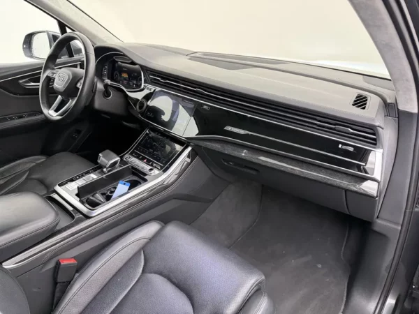 Photo 28 of 34 of WAUZZZ4M9MD013937 Audi Q7 55 TFSI e quattro Pro Line Plus