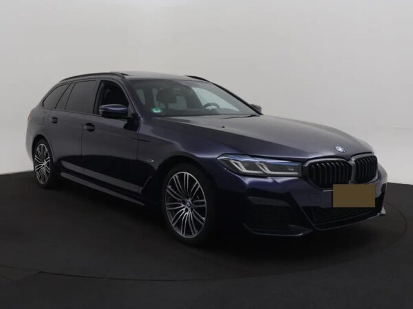 Photo 29 of 30 of WBA11CG020CK19014 BMW 5 Serie Touring 530e Business Edition Plus