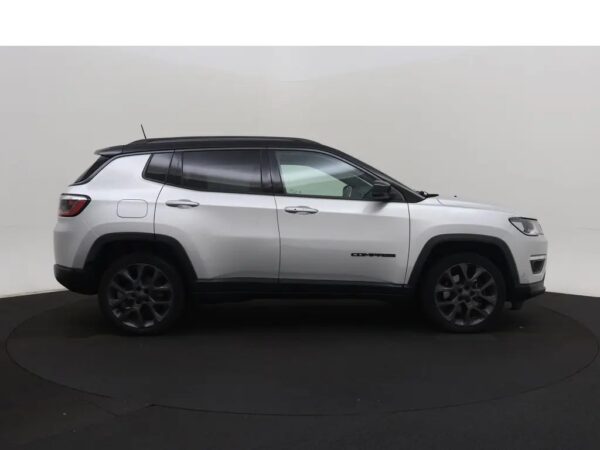 Photo 29 of 31 of ZACNJDEWXLPR03372 Jeep Compass 4xe 240 Plug-in Hybrid Electric