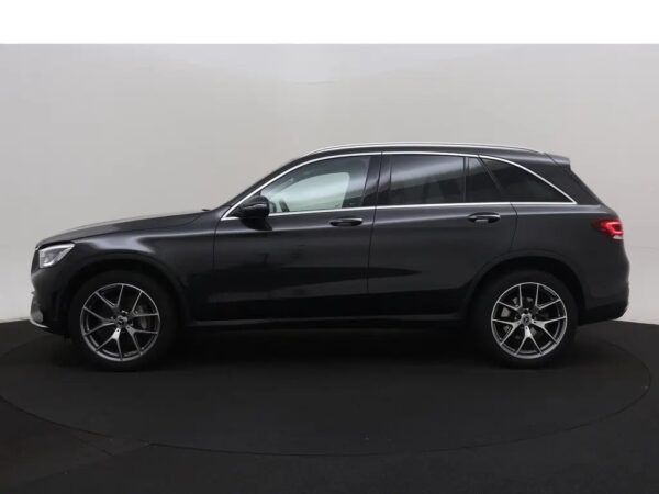 Photo 29 of 32 of W1N2539531V290493 Mercedes-Benz GLC 300e 4MATIC Premium Plus