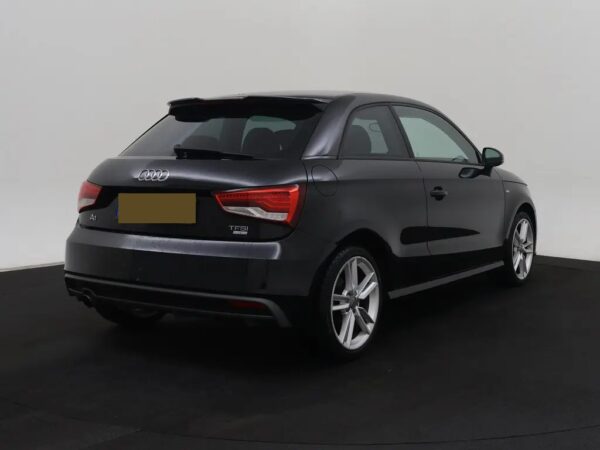 Photo 3 of 24 of WAUZZZ8X5GB017407 Audi A1 1.0 TFSI S-Tronic