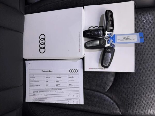 Photo 30 of 34 of WAUZZZ4M9MD013937 Audi Q7 55 TFSI e quattro Pro Line Plus