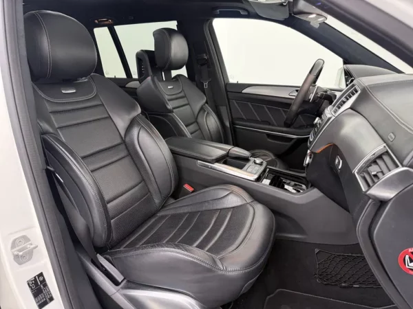 Photo 35 of 41 of WDC1668741A226623 Mercedes-Benz GL-Klasse AMG 63 7p.