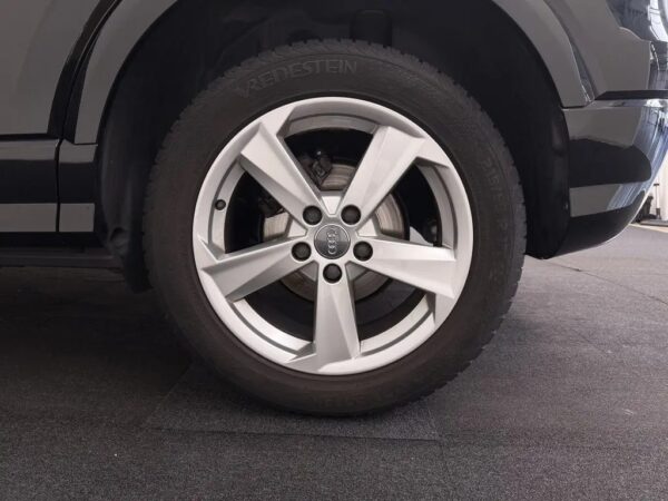Photo 4 of 25 of WAUZZZGA6JA076735 Audi Q2 1.4 TFSI CoD Aut. Design Pro Line Plus