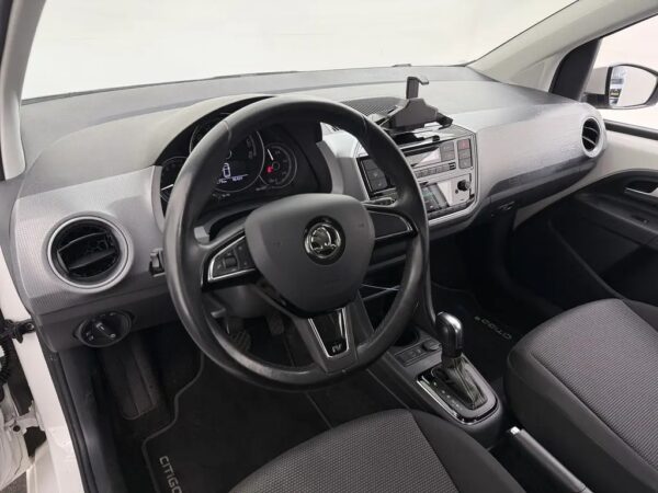 Photo 5 of 19 of TMBZZZAAZMD801131 Skoda Citigo e-iV EV Style Sport