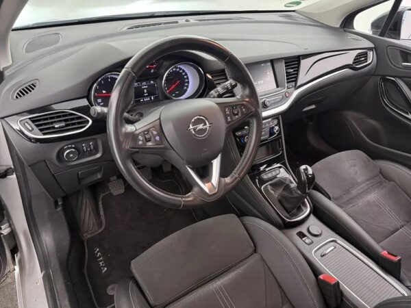 Opel Astra Sports Tourer 1.2 Blitz Elegance